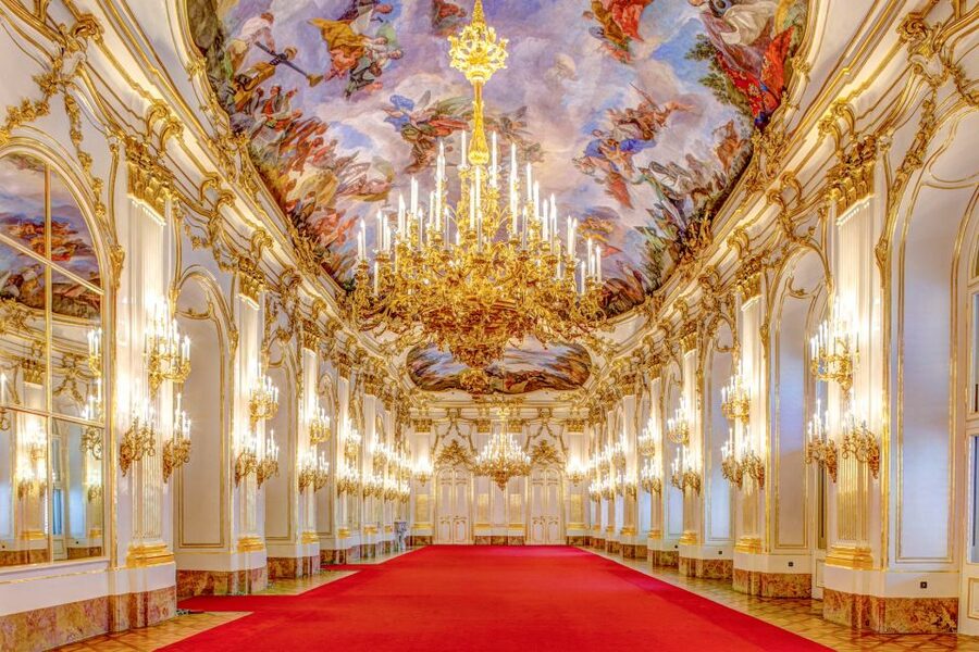Vienna: Bus & Schönbrunn Palace Skip-the-Line Guided Tour - Ringstraße by bus: where to look, what to remember