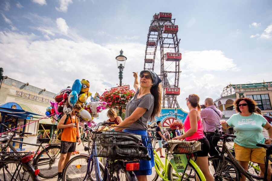 Vienna by Bike 3-Hour All-In-One City Bike Tour in English - Weather, ponchos, and what to bring for a 3-hour ride