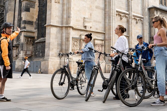 Vienna by bike in small groups max 12pax - Michaelerplatz and downtown architecture, without the headache