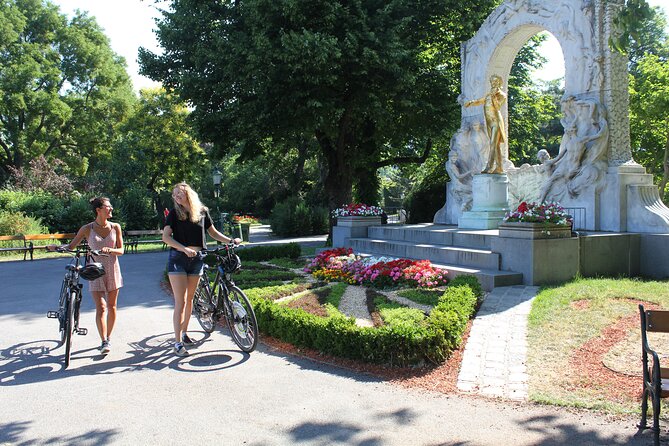 Vienna City Bike Tour - Bikes, fitness level, and what to bring so you feel comfortable
