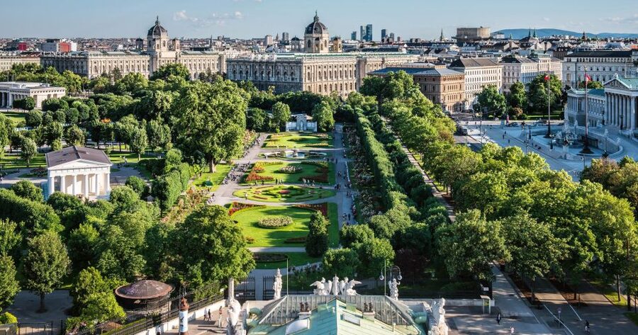 Vienna: City Highlights Guided Bike Tour - Hofburg Palace: Habsburg power you can actually feel