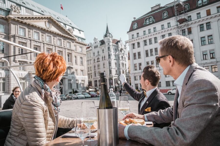 Vienna: City Sightseeing Tour in an Electro Vintage Car - The Sparkling Wine and Snacks: A Vienna Treat, With One Catch