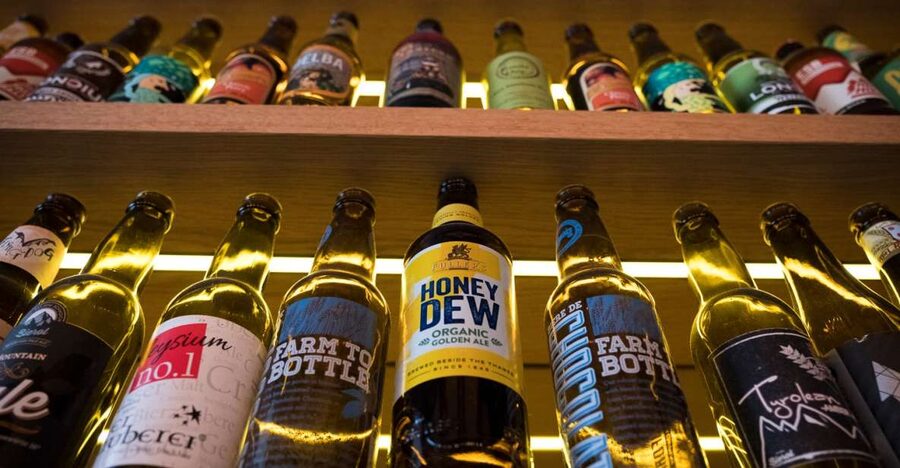 Vienna: Craft Beer Tasting Experience with Local Snacks - Beer Production and History, with Modern Market Clues