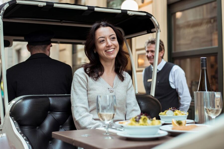 Vienna: Culinary Sightseeing Tour in an Electric Vintage Car - Price and Value: $364 for Up to 4