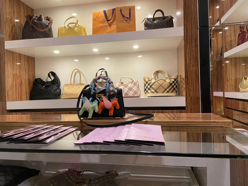 Vienna: Designer Fashion Time Capsule Experience - The guide, the stories, and why the format feels different