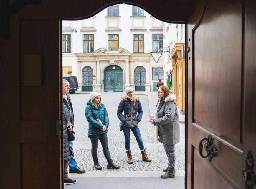 Vienna: Educational Walk Exploring Homelessness - Segment three: walking the line between poverty and welfare