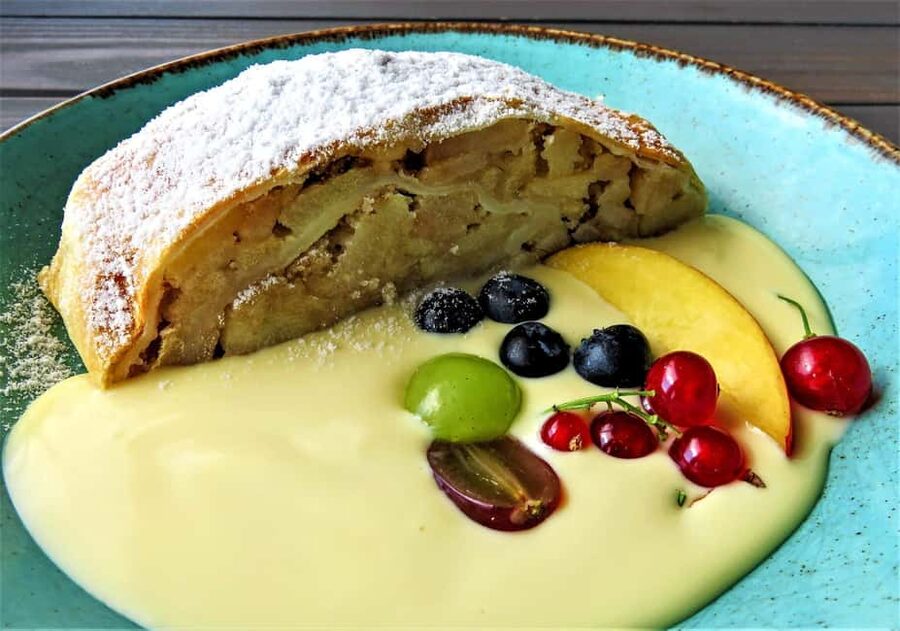 Vienna: Food tasting tour of Hidden Gems (Small Groups) - Stop 1: The bakery tasting that sets the pace
