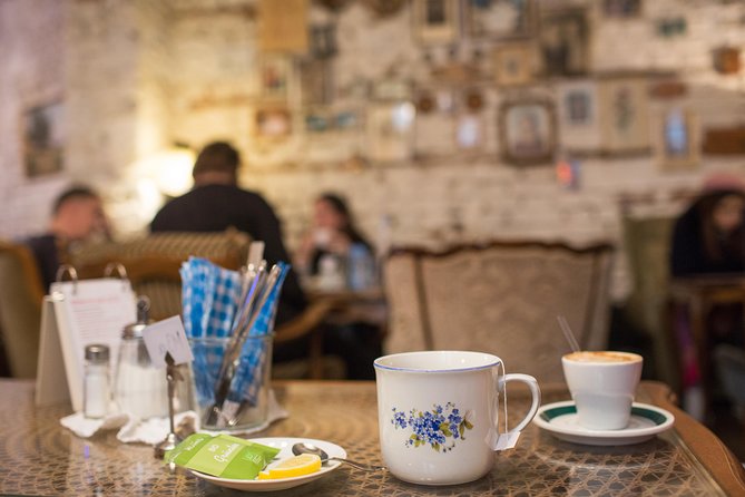 Vienna for Food Lovers: Cafés, Markets & Austrian Cuisine - Café Korb and the strudel moment you’ll remember