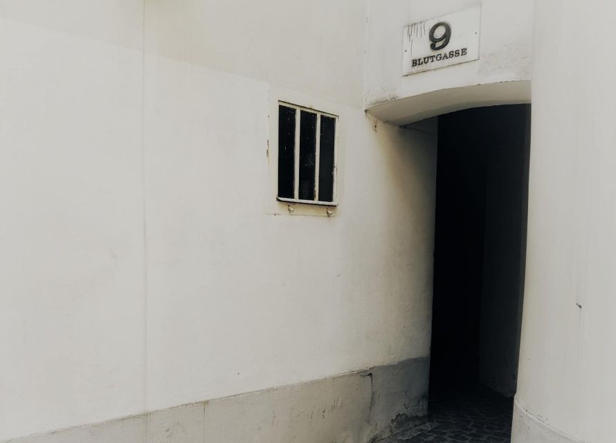 Vienna: German Guided Ghost Tour of Spooky Vienna - Knights Templar massacre and other dark legends you will hear while walking