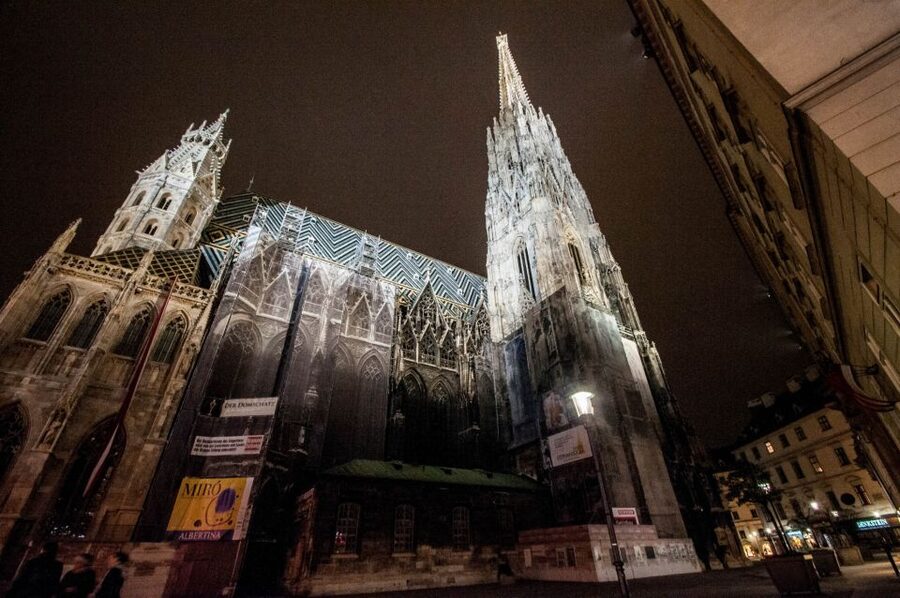 Vienna: Ghosts and Legends Guided Nighttime Walking Tour - Meeting up at Burgring 5 or In der Burg 1, then finishing near Stephansplatz