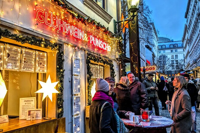 Vienna Guided Christmas Market Food and Drink Tour - Stop 2: Spittelberg in the 7th District for lane-life and local flavor