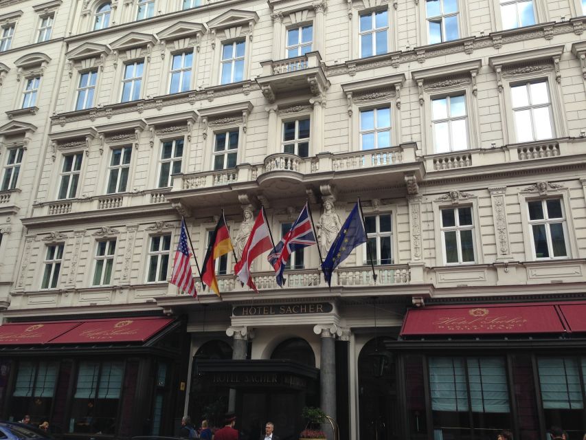 Vienna: Guided E-Bike Tour - E-bike comfort and the one weak spot to plan for
