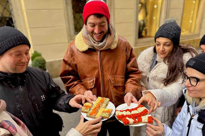 Vienna Guided Food Tour with 8 Food Tastings & A Secret Dish - Kohlmarkt Wurststand Stop: Käserkrainer and Pfiff Beer