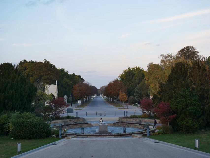 Vienna: Guided Walking Tour of the Central Cemetery - Mozart and Beethoven, plus the people between the headlines