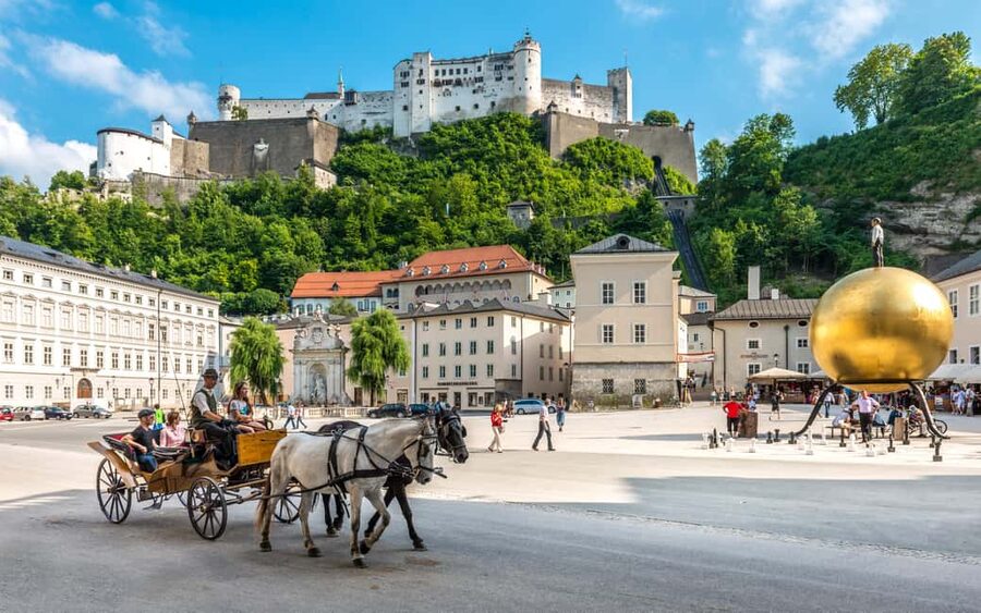 Vienna: Hallstatt and Salzburg Day Tour - Meeting Point by the State Opera and Albertina: Quick, Practical Start