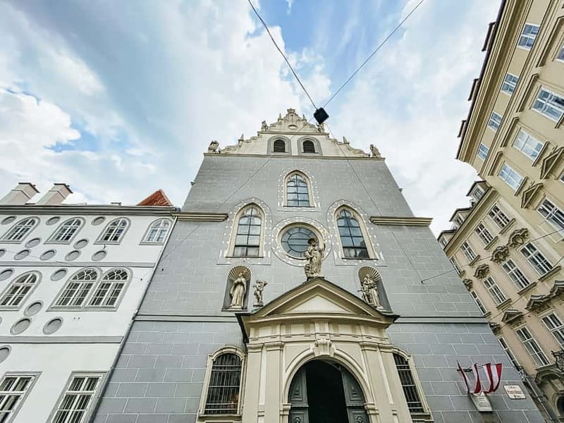 Vienna: Hidden Secrets and Local Stories Walking Tour - Key things that make this Vienna walk worth your time