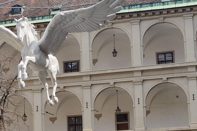 Vienna Highlight Tour - yue walk - Albertina, Lobkowitzplatz, and church-tower viewpoints