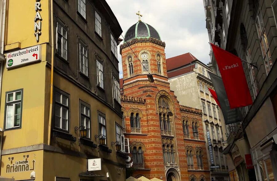 Vienna: historical tours with locals in the unknown City, - Where you start and end: Vienna in three possible meeting points