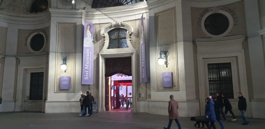Vienna: Hofburg Palace and Principessa Sissi Tour - Key things to know before you go