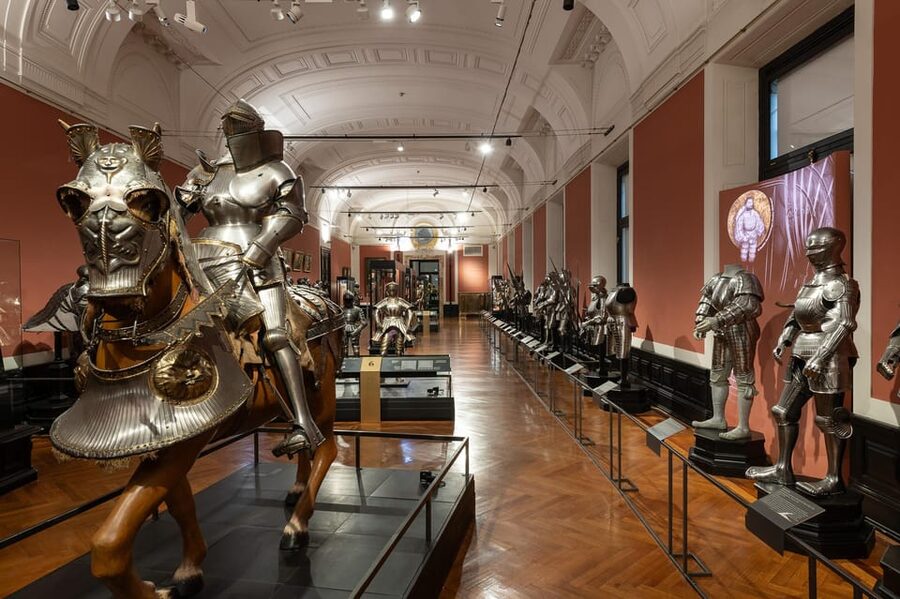 Vienna: Imperial Treasury & New Hofburg Palace Combo Ticket - Meeting points, wayfinding, and how to not lose an hour