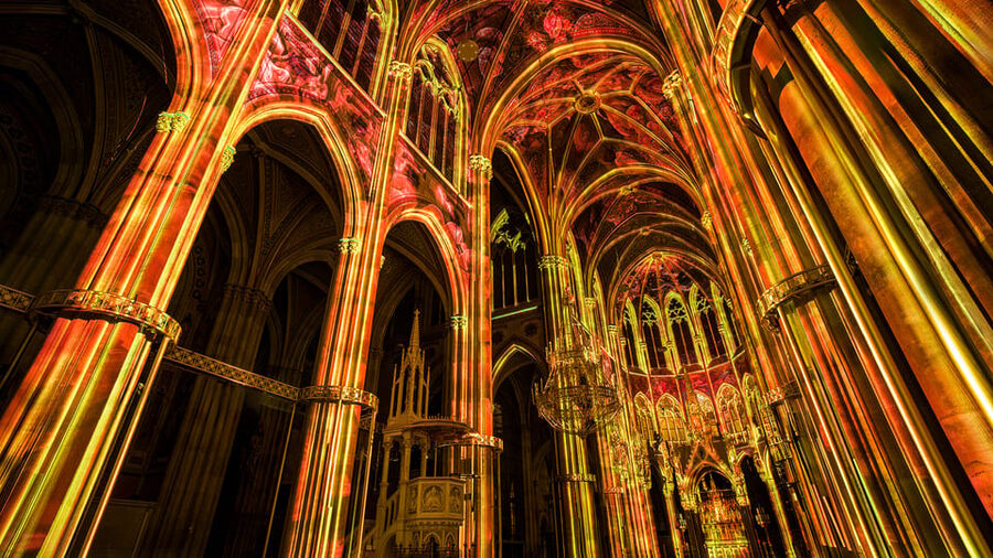 Vienna: Light of Creation Votive Church Immersive Light Show - Entering the church: how the show sets the mood right away