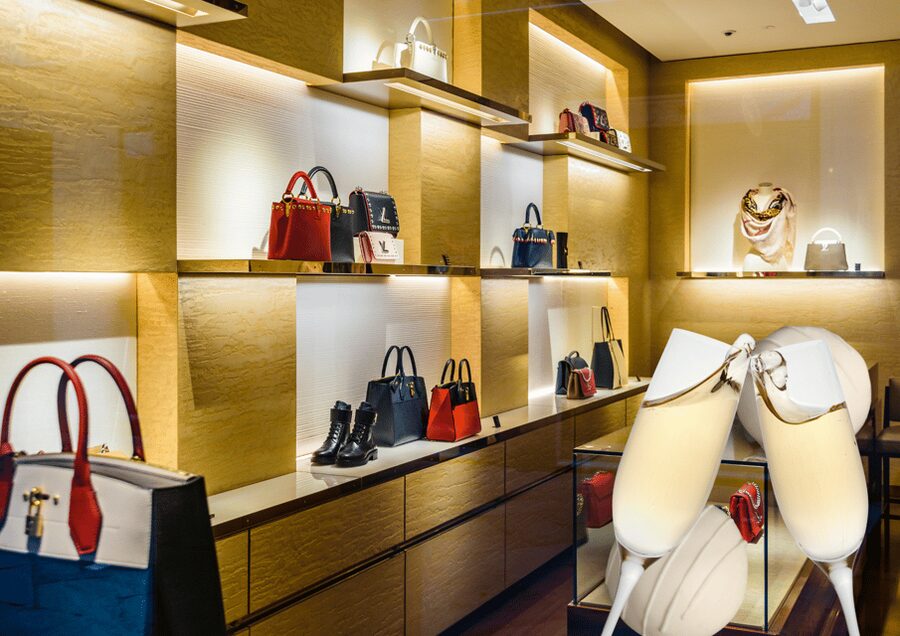 Vienna: Luxury Vintage Fashion Walking Tour - What the guide actually adds beyond shopping