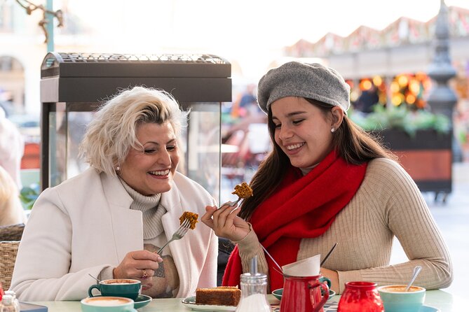 Vienna Market Private Gourmet Tour: Local Tastes and Drinks - Lunch plus dessert vibes: how the tour keeps the energy up