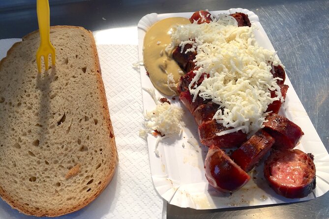 Vienna Market Private Gourmet Tour: Local Tastes and Drinks - The guides: what good feels like during a tasting tour