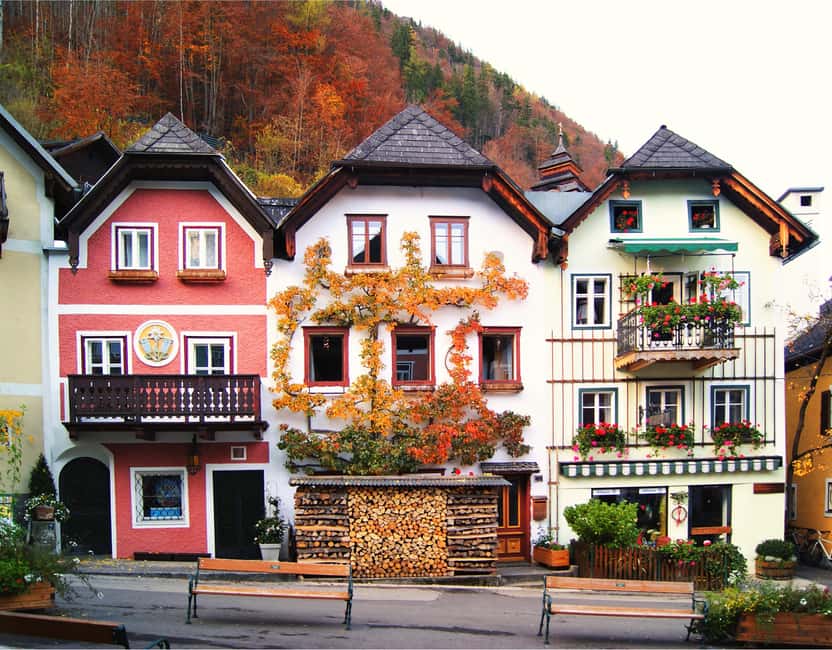 Vienna: Melk, Hallstatt, Salzburg and Mountains Lakes Tour - Comfort on the Road: Covering 660 km Without Losing Your Mind