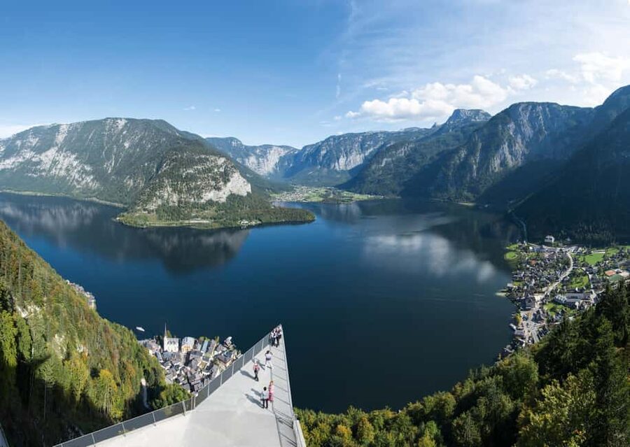 Vienna: Melk, Hallstatt, Salzburg and Mountains Lakes Tour - Meeting Point and Getting Ready for a 13-Hour Day