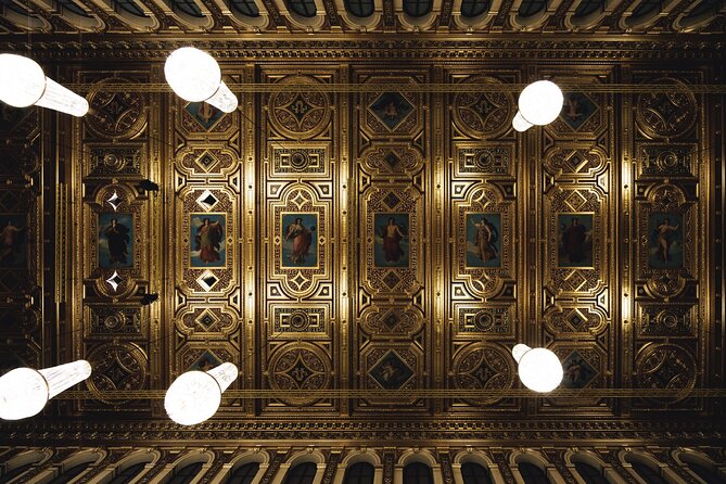 Vienna Mozart VIP Package: Concert, Dinner and Carriage Ride - The horse-drawn carriage ride: Vienna lights, slow pace, no stress