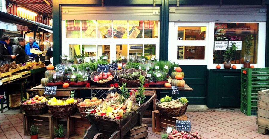 Vienna: Naschmarkt Food Tasting Tour - Why this Naschmarkt tour is a smart use of 150 minutes