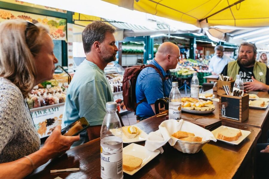 Vienna: Naschmarkt Food Tasting Tour - A reality check: this is not only classic Viennese food
