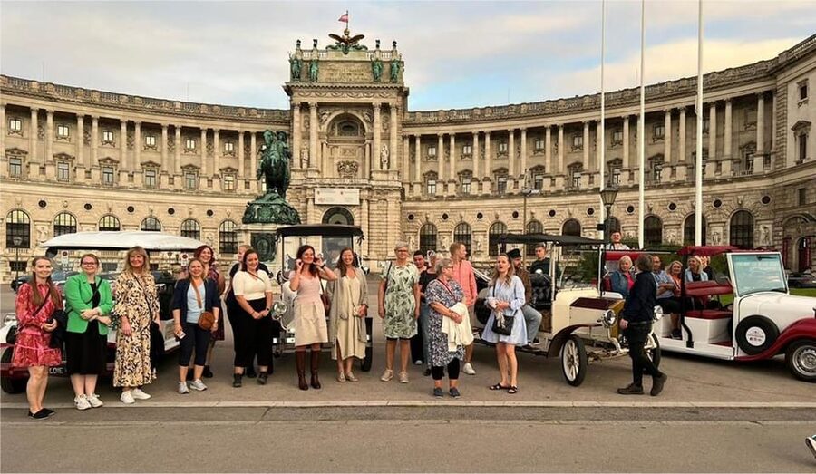 Vienna: Old Town Sightseeing Tour in a Vintage-Style E-Car - Donnersbrunnen, Schiller, museums, and the Inner Castle Gate area