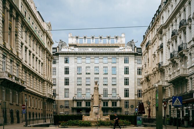 Vienna Photography Masterclass - Private Photography Lesson - Graben and Kohlmarkt: street-level scenes that make your set feel real