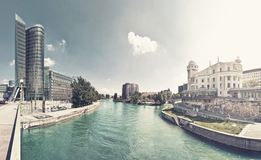 Vienna: Private 3-Hour City Highlights Van Tour - Why a 3-hour city highlights van tour fits Vienna