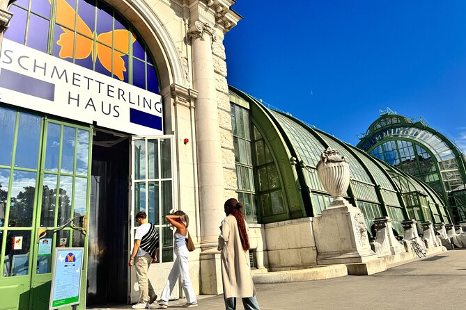 Vienna Private Family Tour: City Highlights, Museum and Cake - Josephplatz and the classic Vienna square rhythm