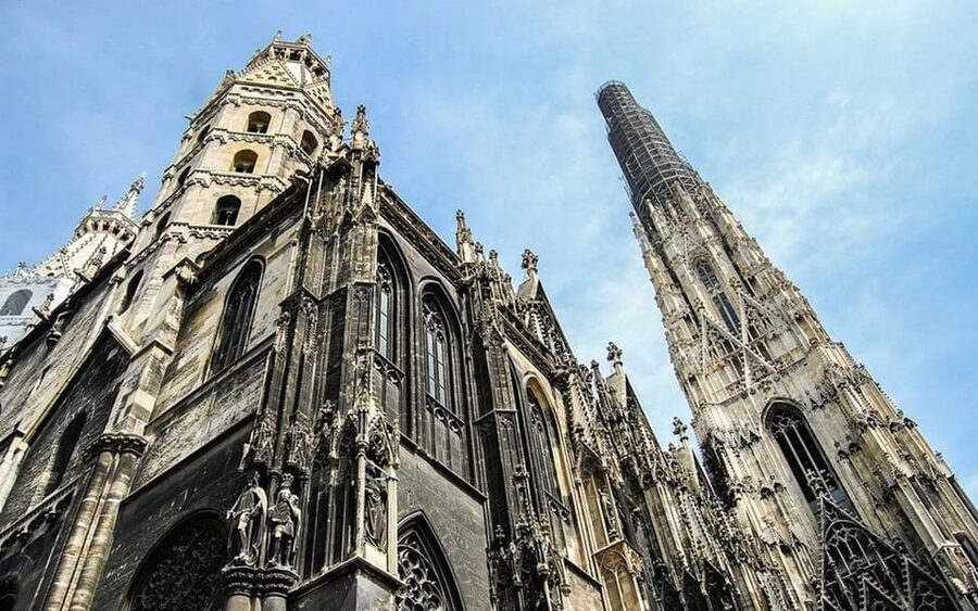 Vienna: Private Half-Day Sightseeing Tour - How the Driver-Guide Works at Each Stop