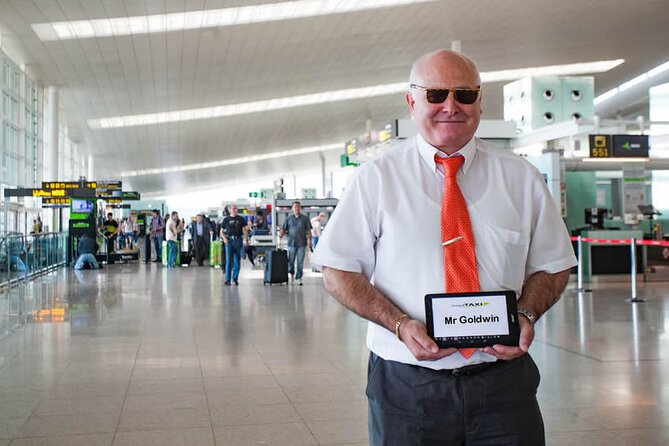 Vienna Private Transfer from Vienna Airport to City centre - Premium comfort and the right vehicle size for your group