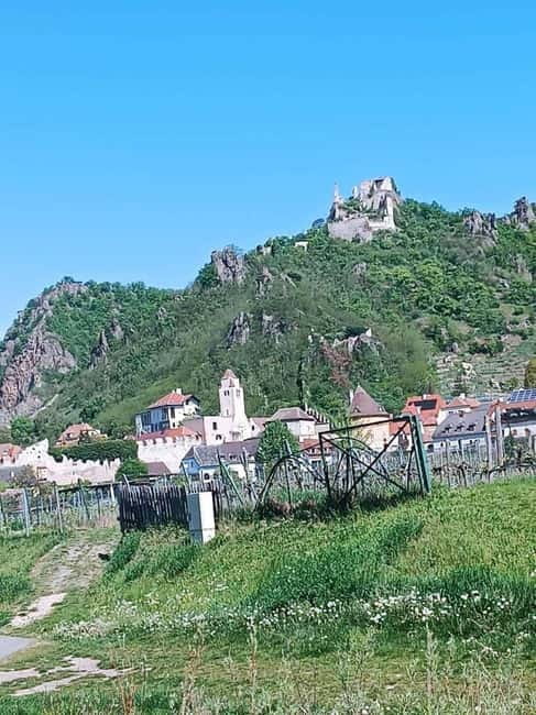 Vienna: Private Wachau tour to Dürnstein and Melk - Riding out of Vienna in a private Jeep or SUV