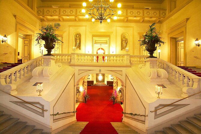 Vienna Residence Orchestra: Mozart and Strauss Concert - Opera singers and ballet dancers, and how that affects your evening
