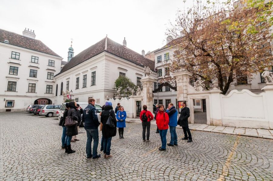 Vienna: Romantic Old Town 2-Hour Discovery Tour - The Greek Quarter by the Danube: how trade, war, and independence echo in streets