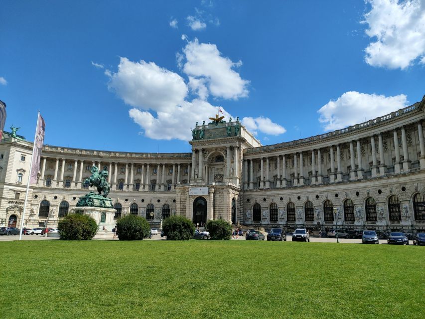 Vienna: Schönbrunn Palace and City Center Guided Tour - Hofburg and key squares: a quick imperial snapshot