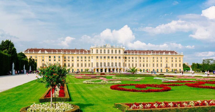 Vienna: Schönbrunn Palace & Garden Skip-the-Line Guided Tour - Why This Small-Group Tour Works at Schönbrunn