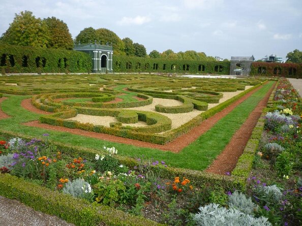 Vienna: Schönbrunn Palace Gardens Private Guided Tour - Quick hits before you go
