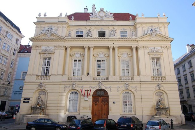 Vienna Secrets Walking Tour to Backyards and Mysterious Locations - A short walk that turns Vienna into a story map