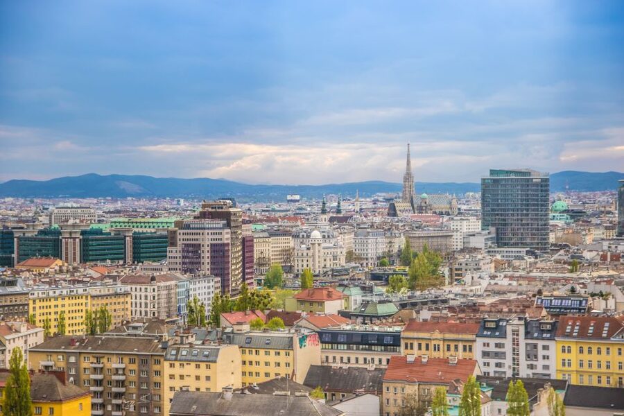 Vienna: Skip-the-cashier-desk-line Giant Ferris Wheel Ride - The view from almost 65 meters: what you can actually spot