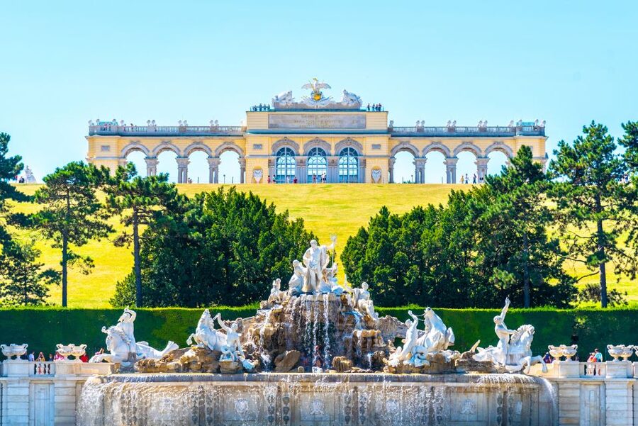 Vienna: Skip-the-Line Schonbrunn Palace Private Tour - Meeting Point, Timing, and Picking the Right Option for Your Day