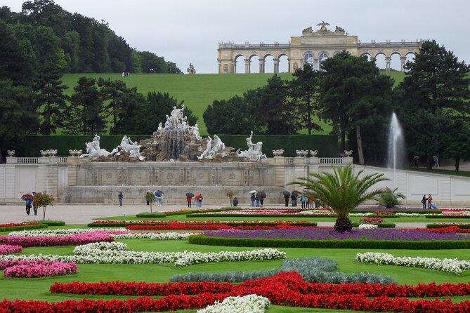 Vienna: Skip-the-Line Ticket to Schonbrunn Palace with AudioGuide - Duration, pace, and who this self-guided palace ticket fits