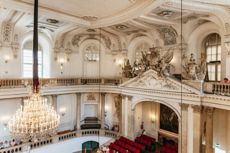 Vienna: Spanish Riding School Training - Music in the arena: why the classical soundtrack matters